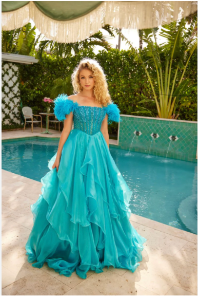 Ava Presley 39553 size 00 Off White